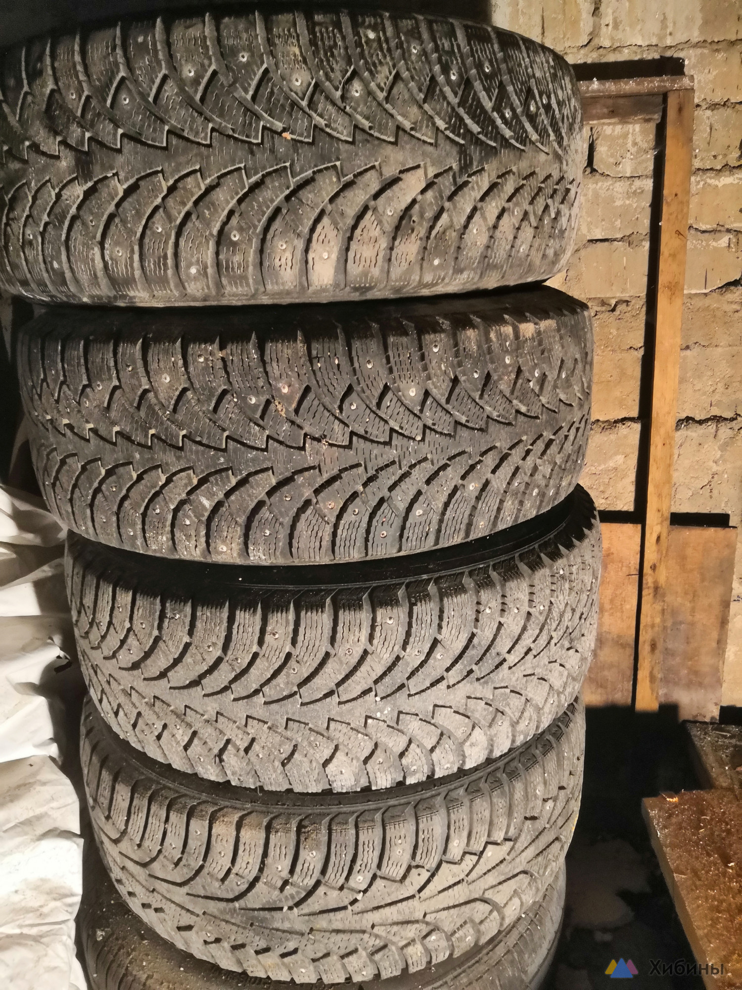 Диски 71/2J 16 H2 и резина 235/60R16 100T Nokia Hakkapelitta 4