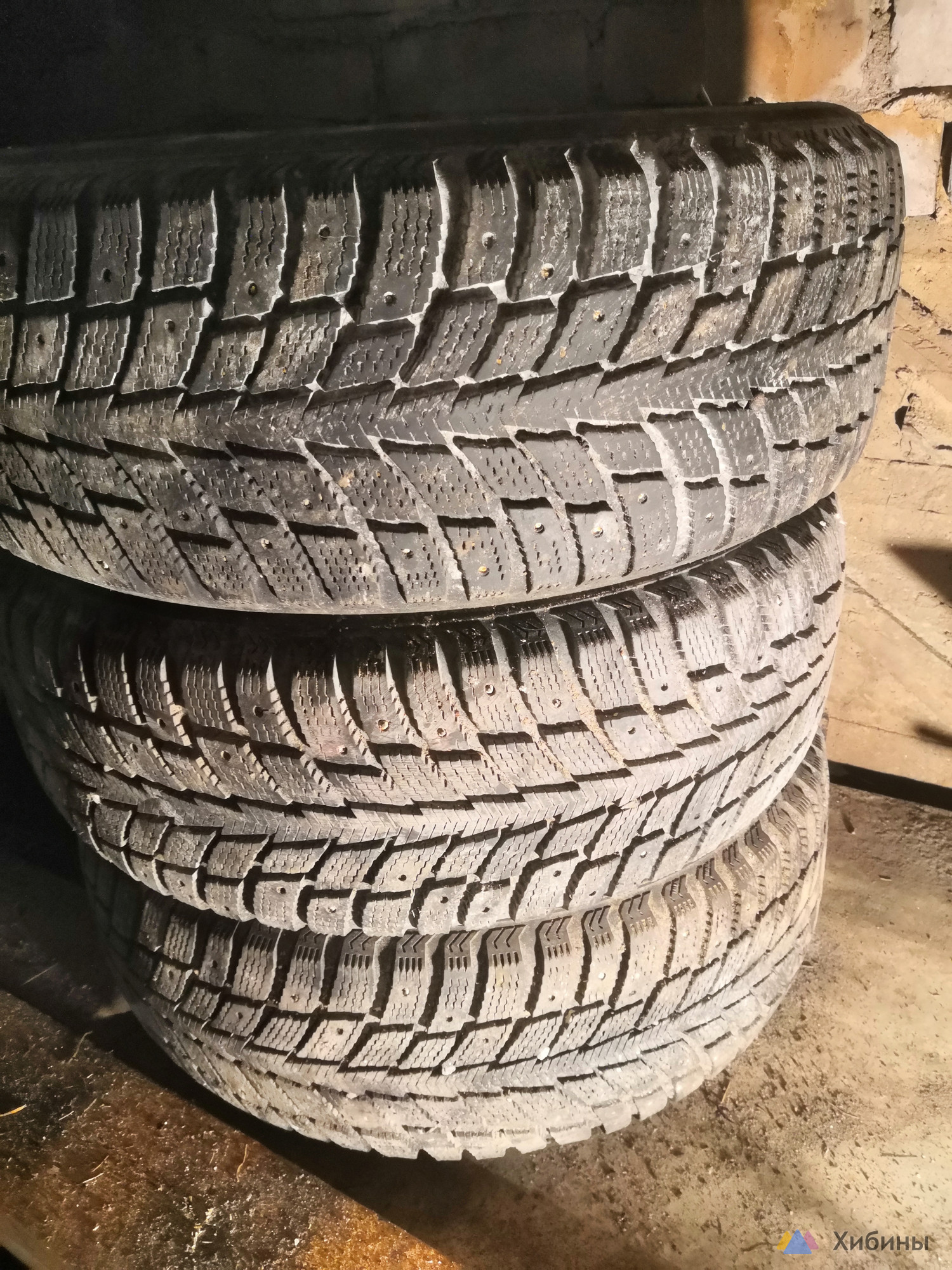 Диски 71/2J 16 H2 и резина 235/60R16 100T Nokia Hakkapelitta 4