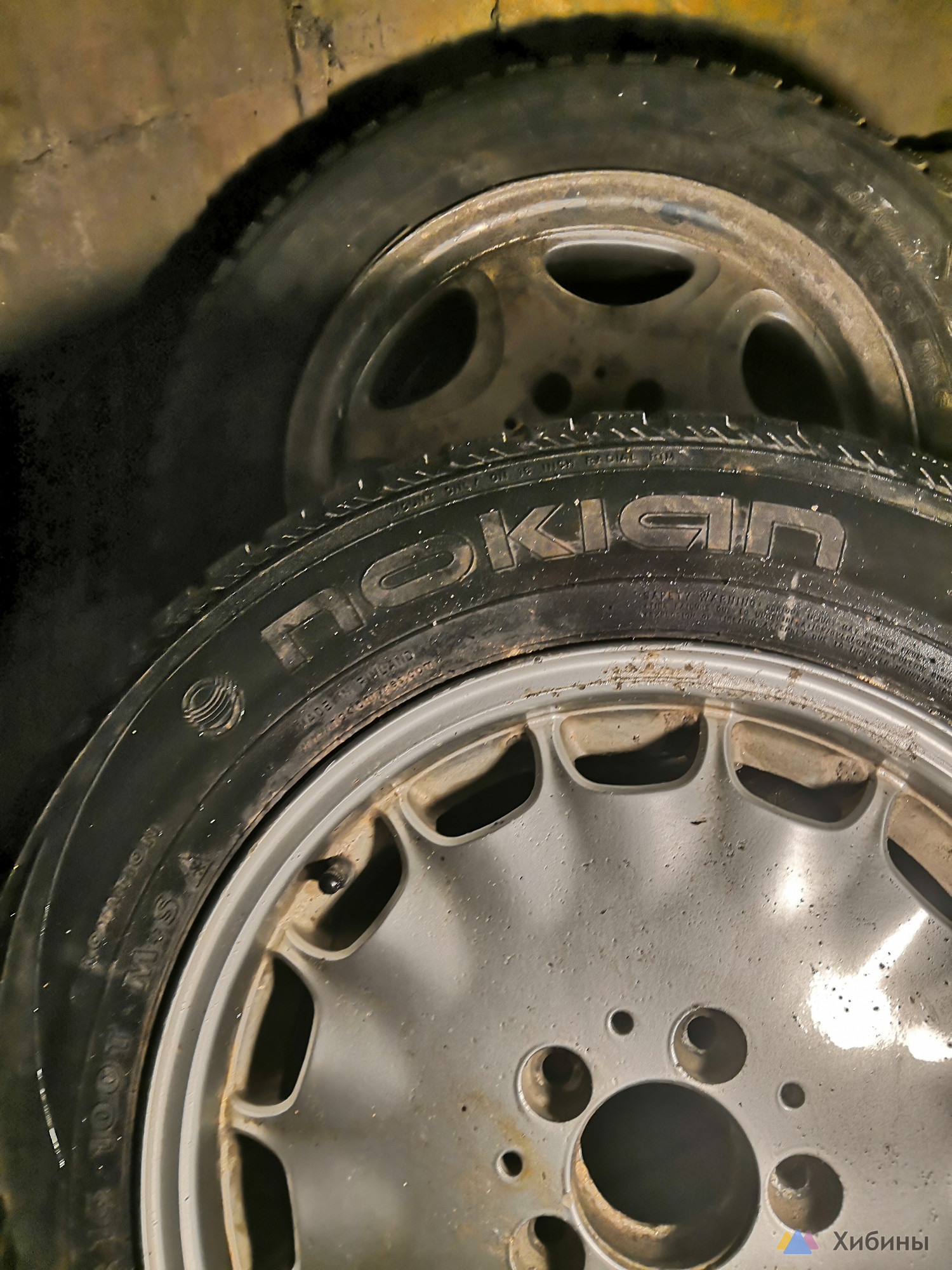 Диски 71/2J 16 H2 и резина 235/60R16 100T Nokia Hakkapelitta 4