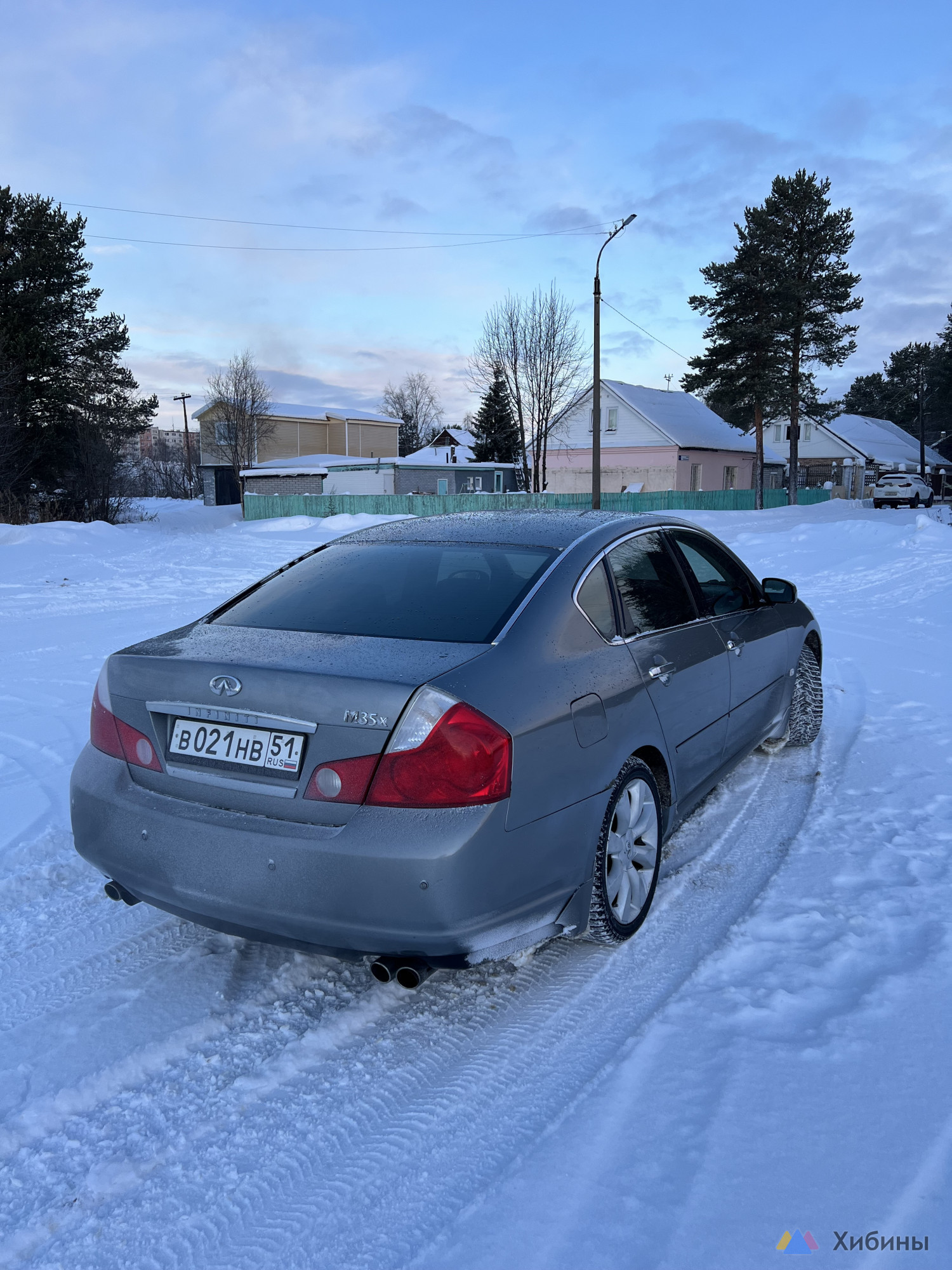 Infiniti M