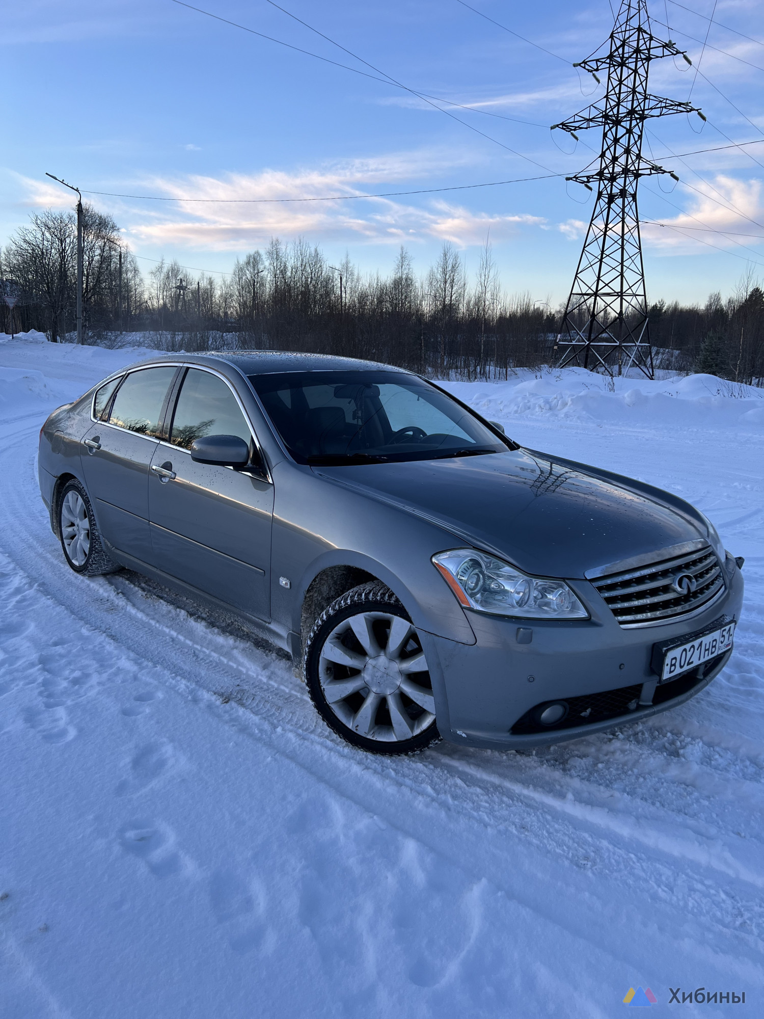 Infiniti M