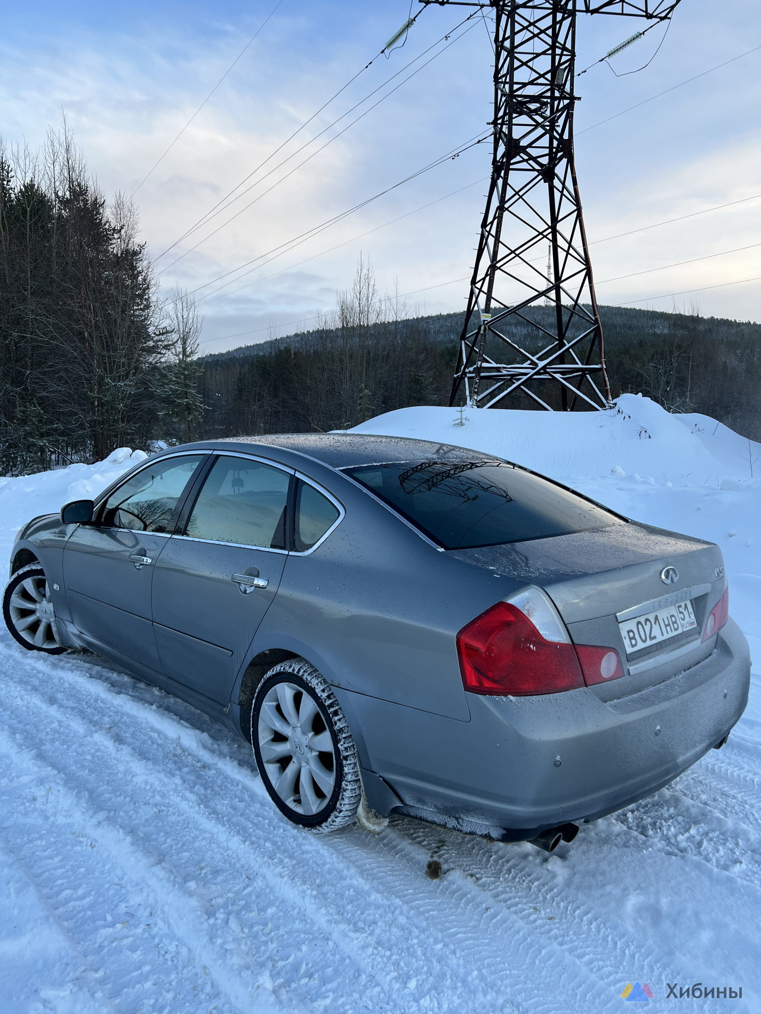 Infiniti M