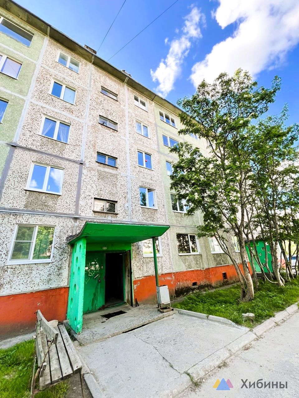 Продам 2-комнатную квартиру, 44 м2, 4/5 эт в Кировске ул.Хибиногорская д.39