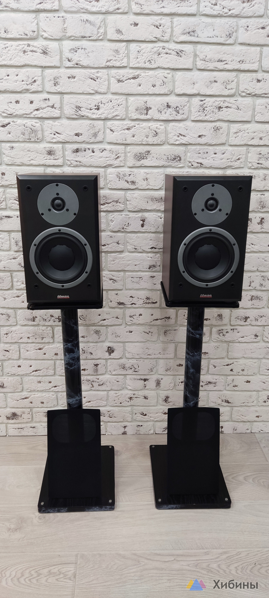 продам полочные колонки dunaudio dm 2/7 + стойки + акуст. кабель