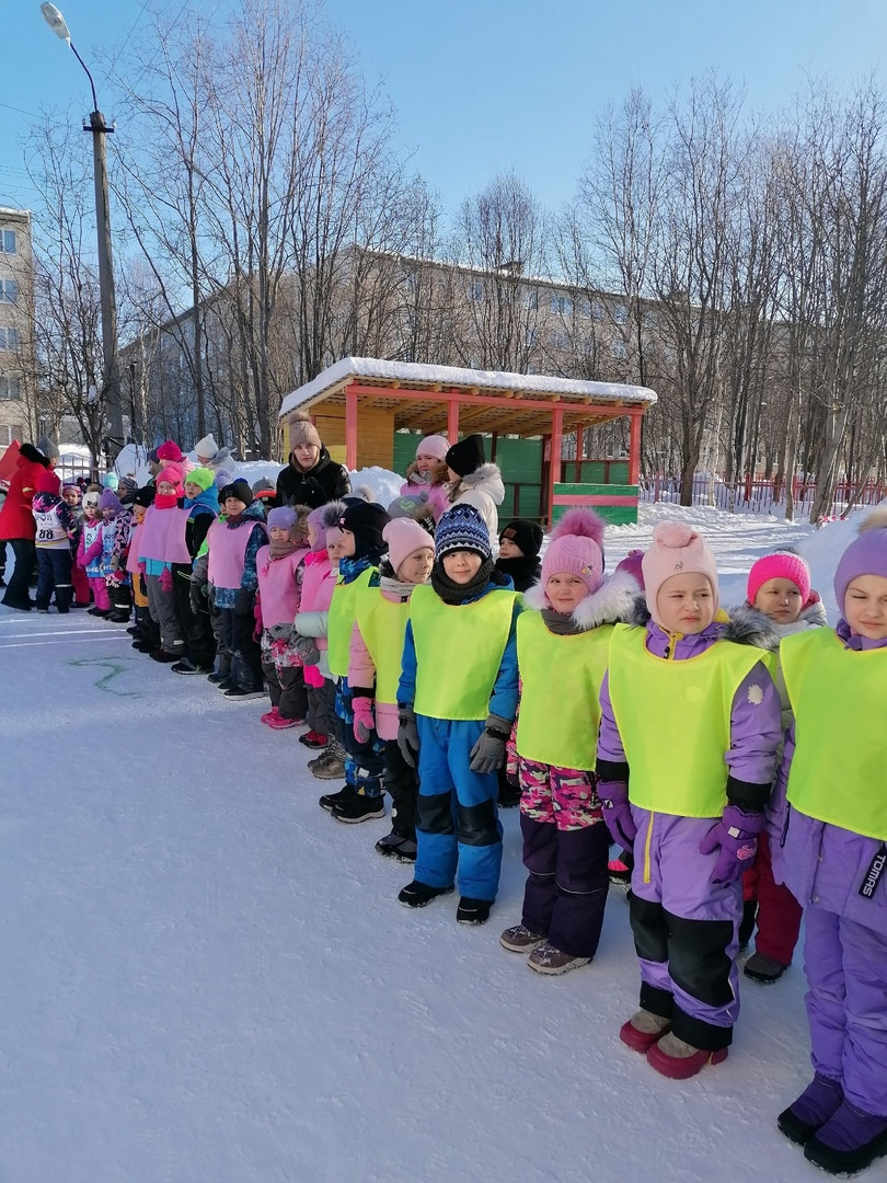 Детсадовцы 9 букв. Игра Зарничка в детском саду. Группа детского сада. Детсадовцы. Детский сад для УО.