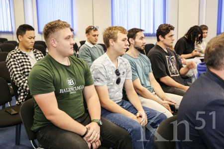 Студенты российских вузов начали производственную практику в Кольской ГМК «Норникель»