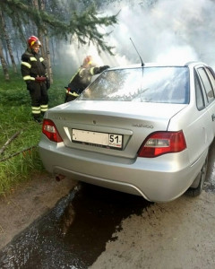 В Оленегорске горел автомобиль DAEWOO