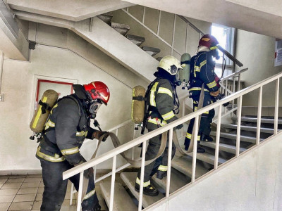 В Мурманске пожарные предотвратили пожар на Героев-североморцев