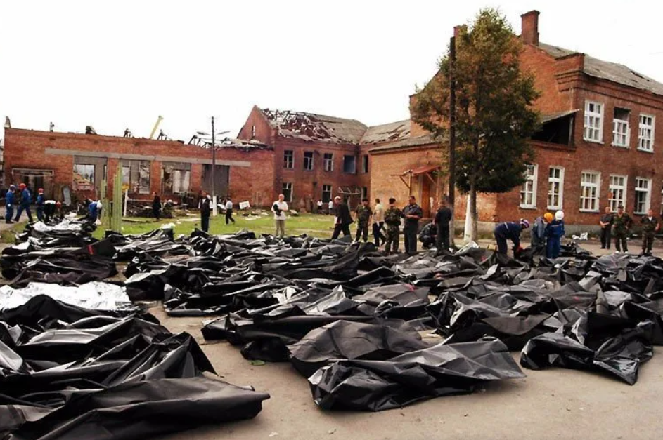 В Мурманске почтили память жертв теракта в Беслане