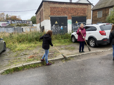 Сотрудники Минтруда Мурманской области приняли участие в экологическом субботнике «Зелёная Россия»