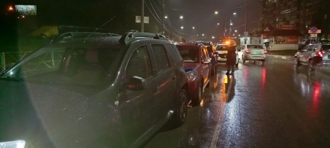 «Бутерброд из «Рено»: в Мурманске столкнулись три автомобиля одной марки