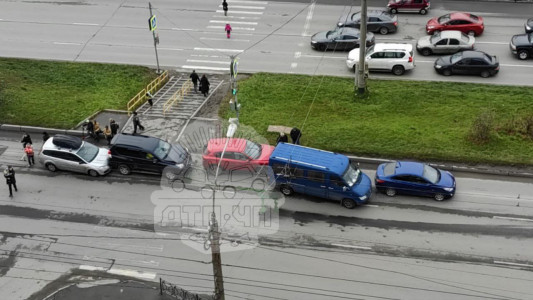 Аварийное бинго: в Мурманске столкнулись сразу пять автомобилей
