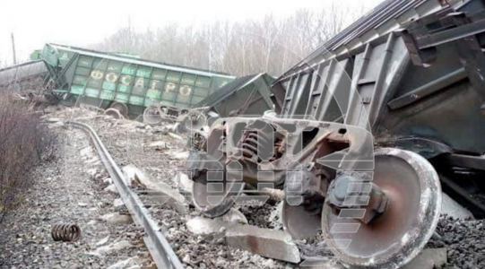 В Рязани на железной дороге прогремел взрыв: 19 вагонов сошли с рельсов