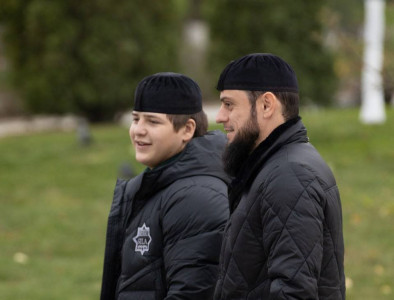 «Рекордсмен-орденоносец»: сыну Кадырова вручили орден «За служение религии Ислам» — седьмую награду за месяц