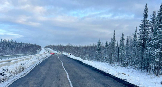 В Заполярье завершился ремонт моста через реку Умболка