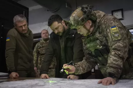 Рейтинг Зеленского вдвое ниже, чем у главнокомандующего ВСУ Залужного — раскол нарастает