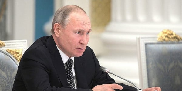 Владимир Путин согласился с идеей поднять планку по арктической ипотеке