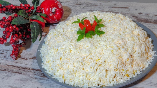 Салат на Новый год «Морозная ночь» станет главным блюдом вечера: Вкуснее «Оливье» и «Крабового» — дело в секретном сочетании продуктов