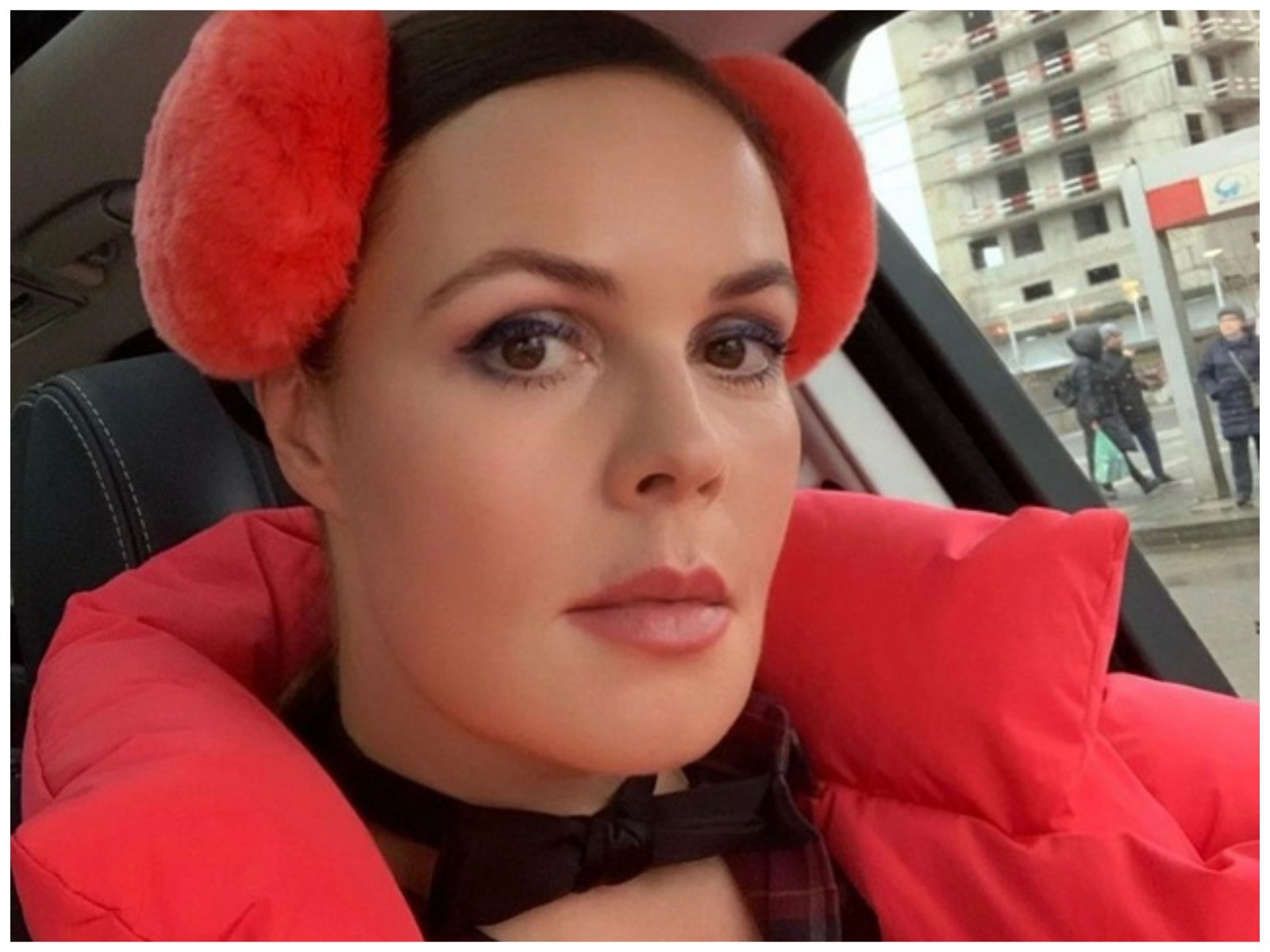 летняя Екатерина Андреева поделилась честным кадром без макияжа и фильтров
