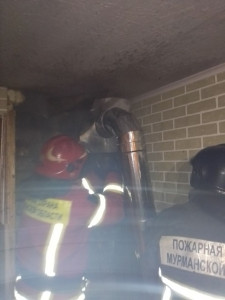 В Мурманской области за сутки сгорели два гаража