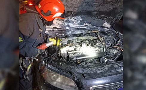 В Заполярье на федеральной трассе «Кола» сгорела иномарка Volvo