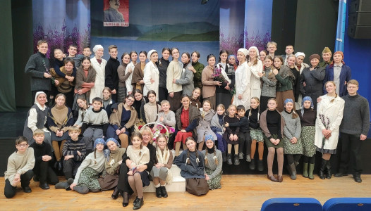Юные актеры Заполярья представили спектакль-памятник в Санкт-Петербурге