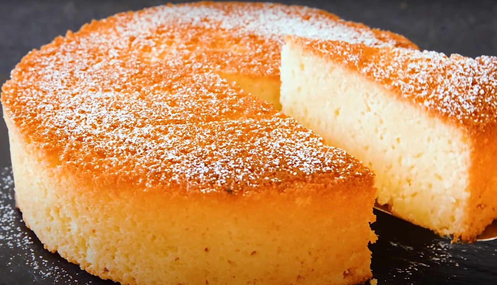 Этот сладкий пирог обожали в Советском союзе: как приготовить манник из детства