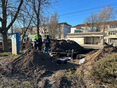 Специалисты из Мурманской области прокладывают новый водопровод в Приморске