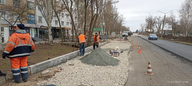 Мурманские специалисты помогают ремонтировать дороги в Приморске