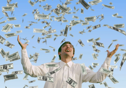 Американец в один миг стал миллиардером, сорвав джекпот в лотерею — почему ему не отдают деньги