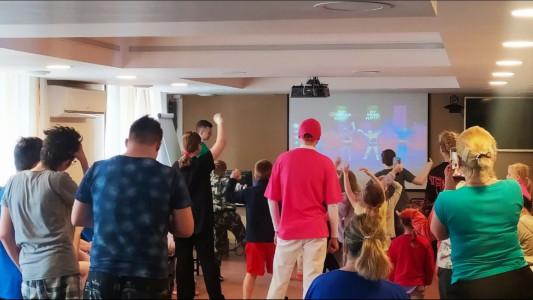 Волонтеры устроили в Мурманской областной детской клинической больнице праздник