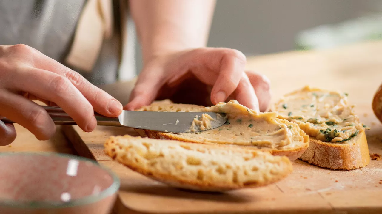 Беру банку фасоли и готовлю вкуснейшую намазку на хлеб: потребуются  считанные минуты — идеальное блюдо для праздничного стола - новости  Хибины.ru / Новости за апрель 2024