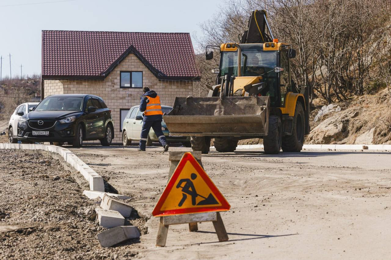 Работа кипит: в Мурманске стартовал сезон ремонта дорог