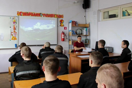 38 выпускников школы при колониях Мурманской области приступили к сдаче выпускных экзаменов