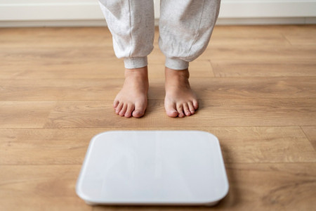 На весах не будет «плюса»: как не набрать вес после похудения — совет дал врач-диетолог Семирядов