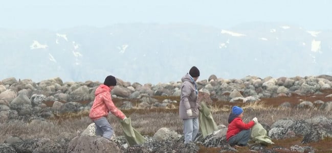 Северяне собрали рекордное количество мусора на субботнике в Териберке