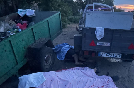 «Кровавый подарок»: 22 погибших, десятки раненых — Украина нанесла удар по магазину в селе Садовое в Херсонской области, появились кадры с места трагедии