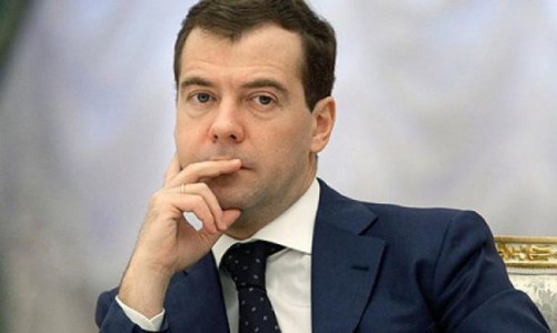 «Протухшая ливерная колбаса несёт пургу»: Медведев жестко прошелся по Шольцу — кто в этой истории «рамсы попутал»