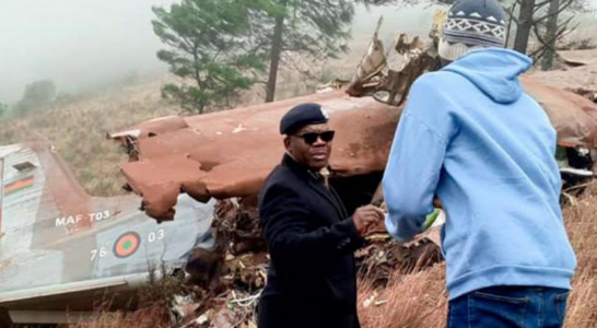Выживших нет: самолет вице-президента Малави Саулоса Чилимы и его сопровождающих через сутки обнаружили потерпевшим крушение
