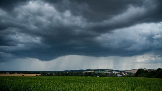 Северянам обещают облачную и дождливую погоду 12 июня