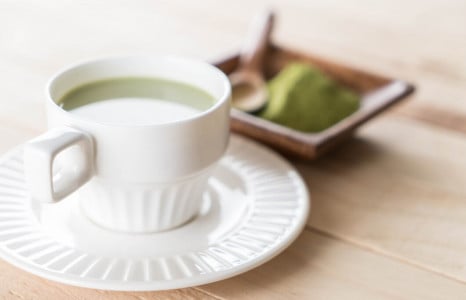 Врач Мясников рассказал женщинам о неожиданной пользе зеленого чая — лучше начать пить прямо сейчас
