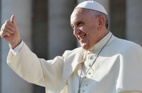 «Атмосфера е******сти»: Папа Римский, извинявшийся перед геями* две недели назад, снова обидел всех нетрадиционных