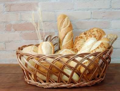 От какого хлеба можно умереть, рассказал врач Дьяков — хлеб с таким признаком выбрасывайте немедленно