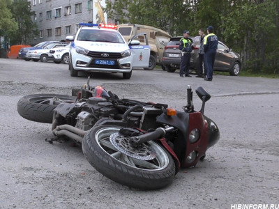 Потерял мотоцикл и шлем: байкер устроил гонки на улицах Апатитов