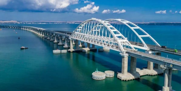 Теперь есть другая цель: в ВМФ Украины раскрыли, почему Киев передумал уничтожать Крымский мост — можно ли РФ спокойно выдохнуть