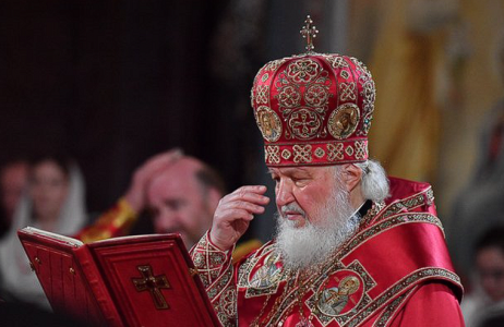 «Поймите мою немощь»: Патриарх Кирилл не смог произнести проповедь после литургии — обратился к верующим с просьбой