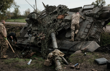 «Несколько километров свободной территории»: наступление ВС России может ускориться к западу от Авдеевки — признали даже в Германии