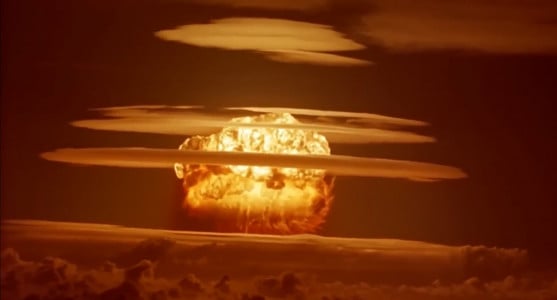 «Только ядерный пепел»: в Германии сделали сенсационное заявление о Третьей мировой — весь мир будет гореть