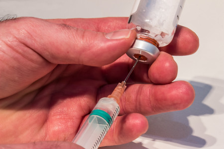 «Онкозаболевания останутся в прошлом»: названа дата, когда в России начнут испытывать вакцину от рака на добровольцах