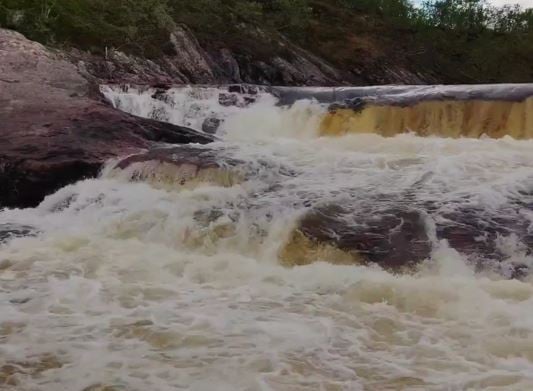 В этом году водопады в Заполярье особенно полноводны